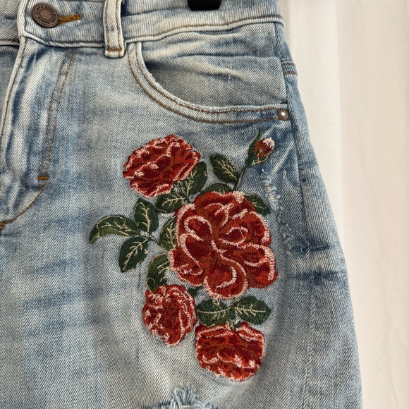 ZARA Z1975 Embroidered Rose Distressed Denim Mini Skirt Size Small - Picture 6 of 9